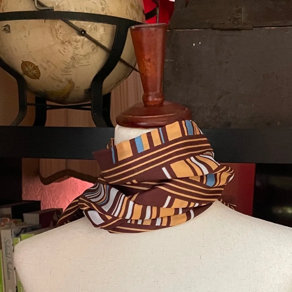 vintage scarf - Picture 3 of 6